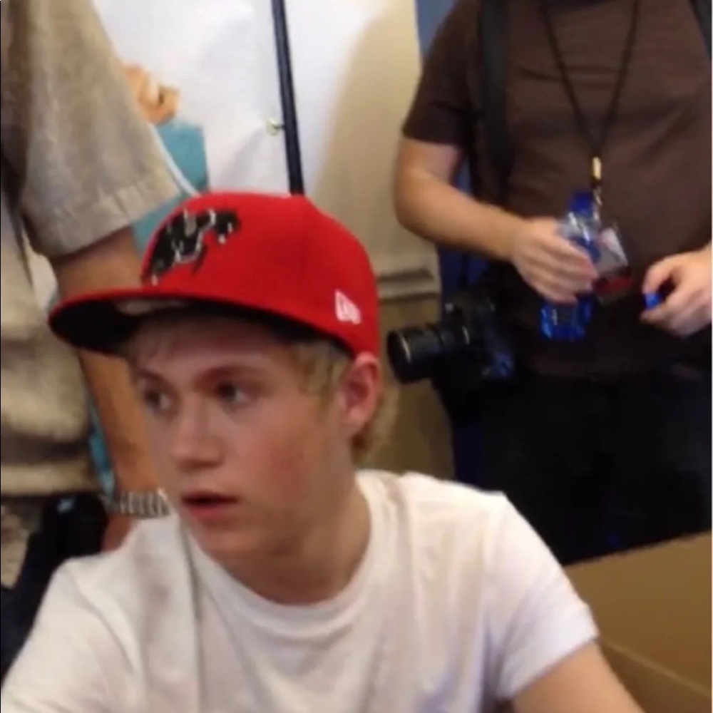 One Direction Signed CD - Picture 6 of 6